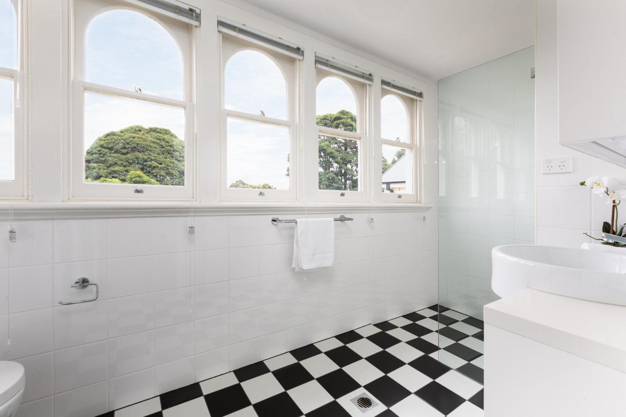 Executive With Patio Near Trains Sydney